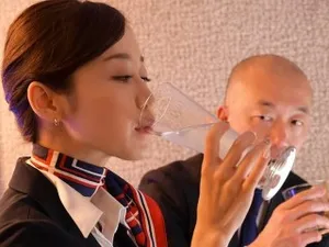 Phát hiện Gã chồng địt nhau với thư ký, Người vợ bắt cả 2 ngoại tình rồi quay phim lại