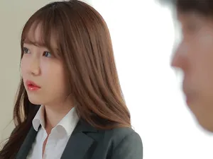 Dù đã có nhân tình nhưng cô bạn gái vẫn thấy anh trai nện khoái hơn