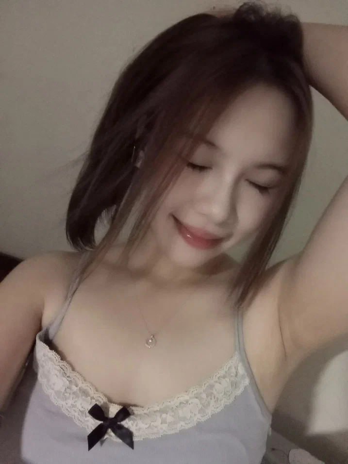 "Ze Ze Presents" là một cô sinh viên hơi mũm mĩm! Đây chính là con đường của vua!